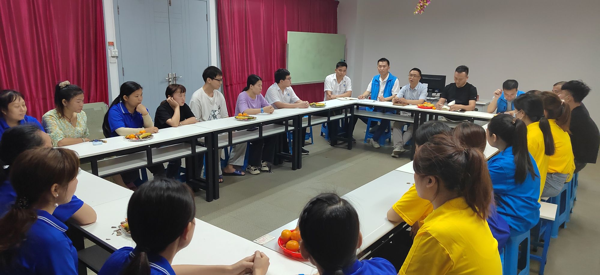 鑫晖源2023年4月份员工恳谈会