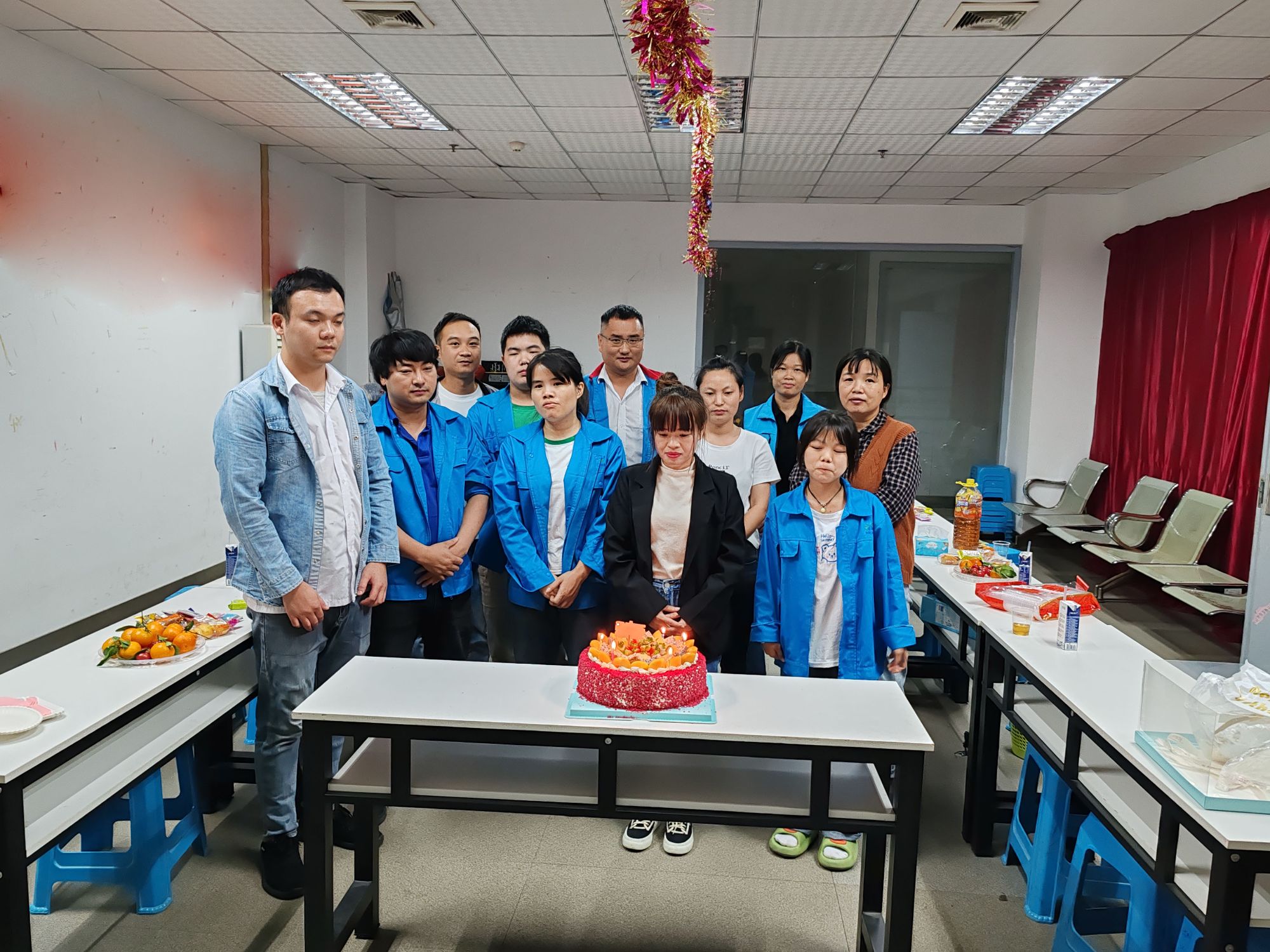 鑫晖源2023年11月份员工生日会